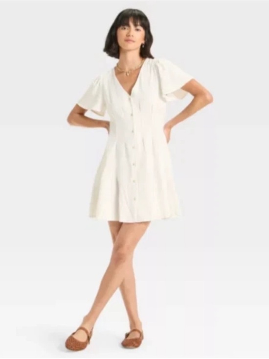 Universal Thread Dresses & Skirts - Universal Thread A Line White Button-Front Flutter Sleeve Mini Dress XS | NWT